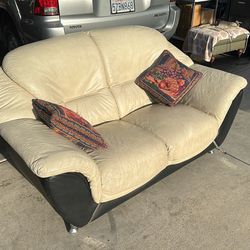 Leather 2 seat couch
