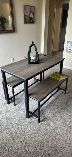 Small kitchen/ dining table set