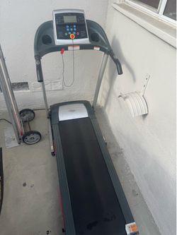 Treadmill , doesn’t have incline!