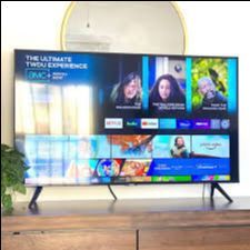 SAMSUNG 55" Class 4K Crystal UHD (2160P) LED Smart TV with remote
