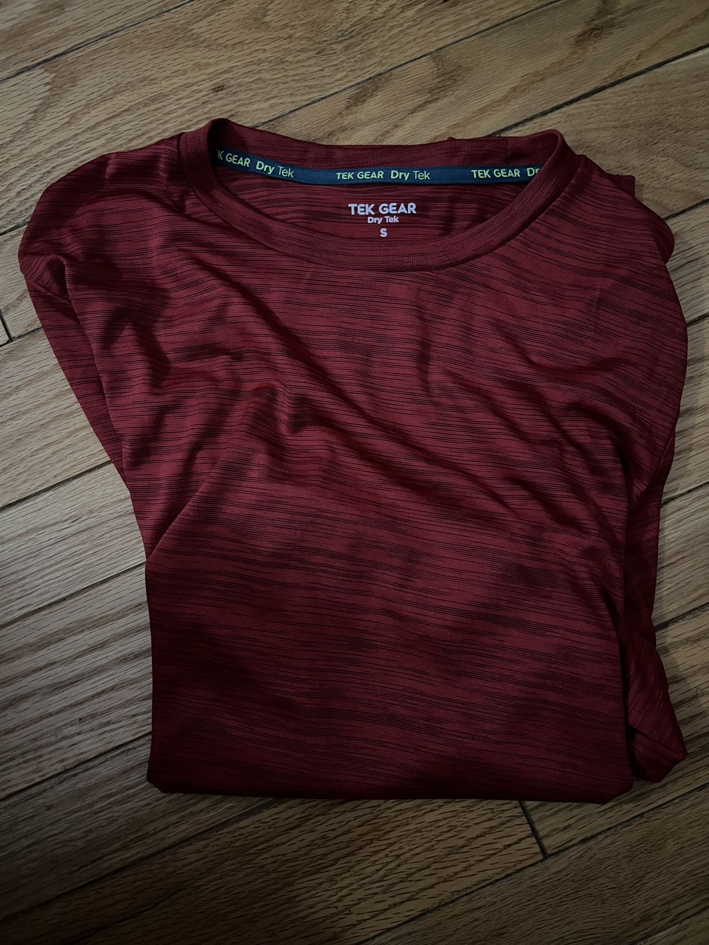 TEK GEAR DRYTEK Size S Men's T Shirt Pullover Short Sleeve Crew Neck-Red-NWOT