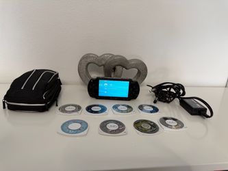 Sony PSP Bundle  /6 Video Game
