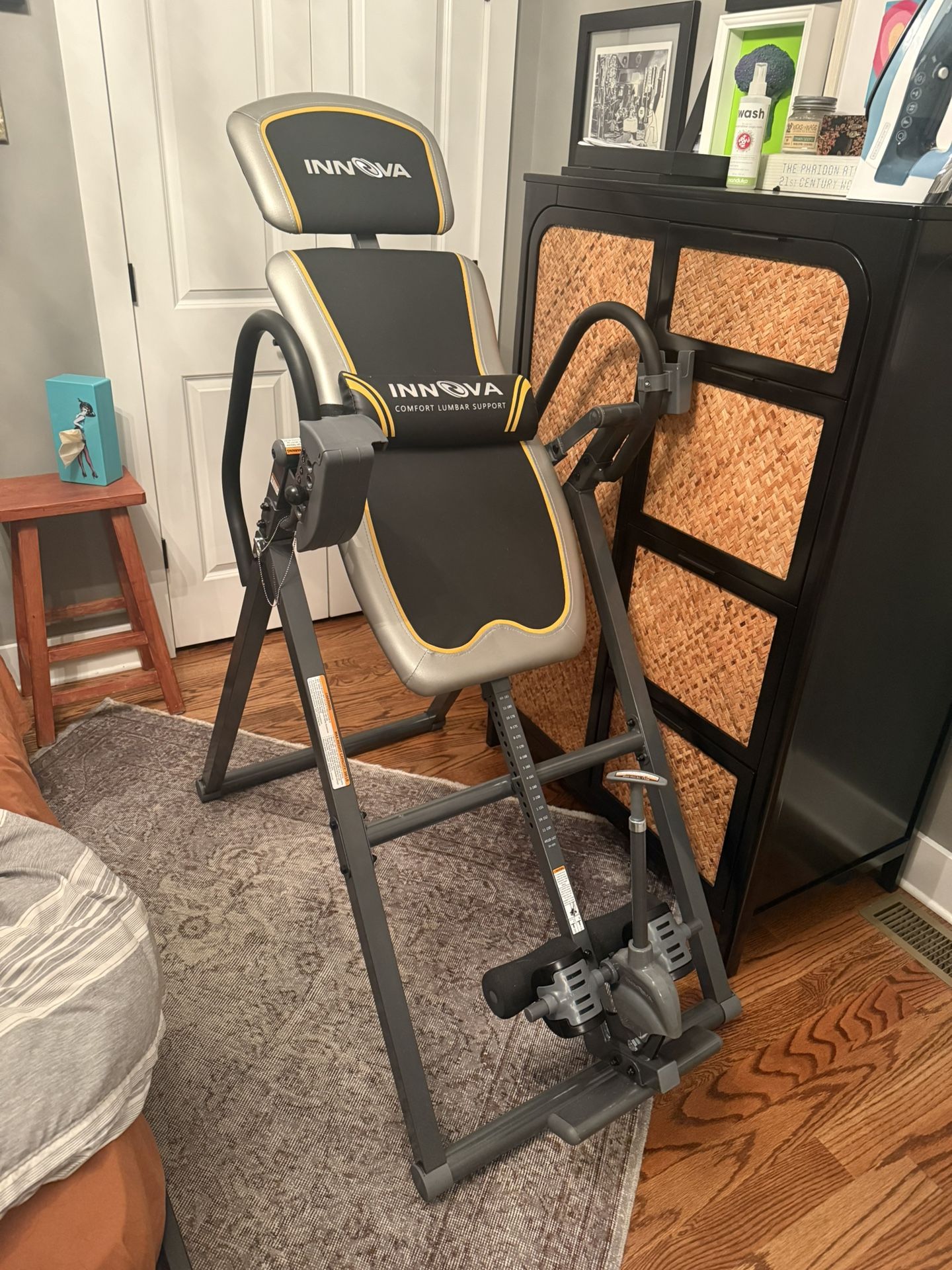 Like New Inversion Table