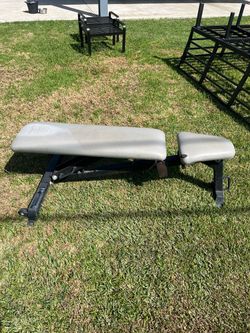 Adjustable Weight Bench