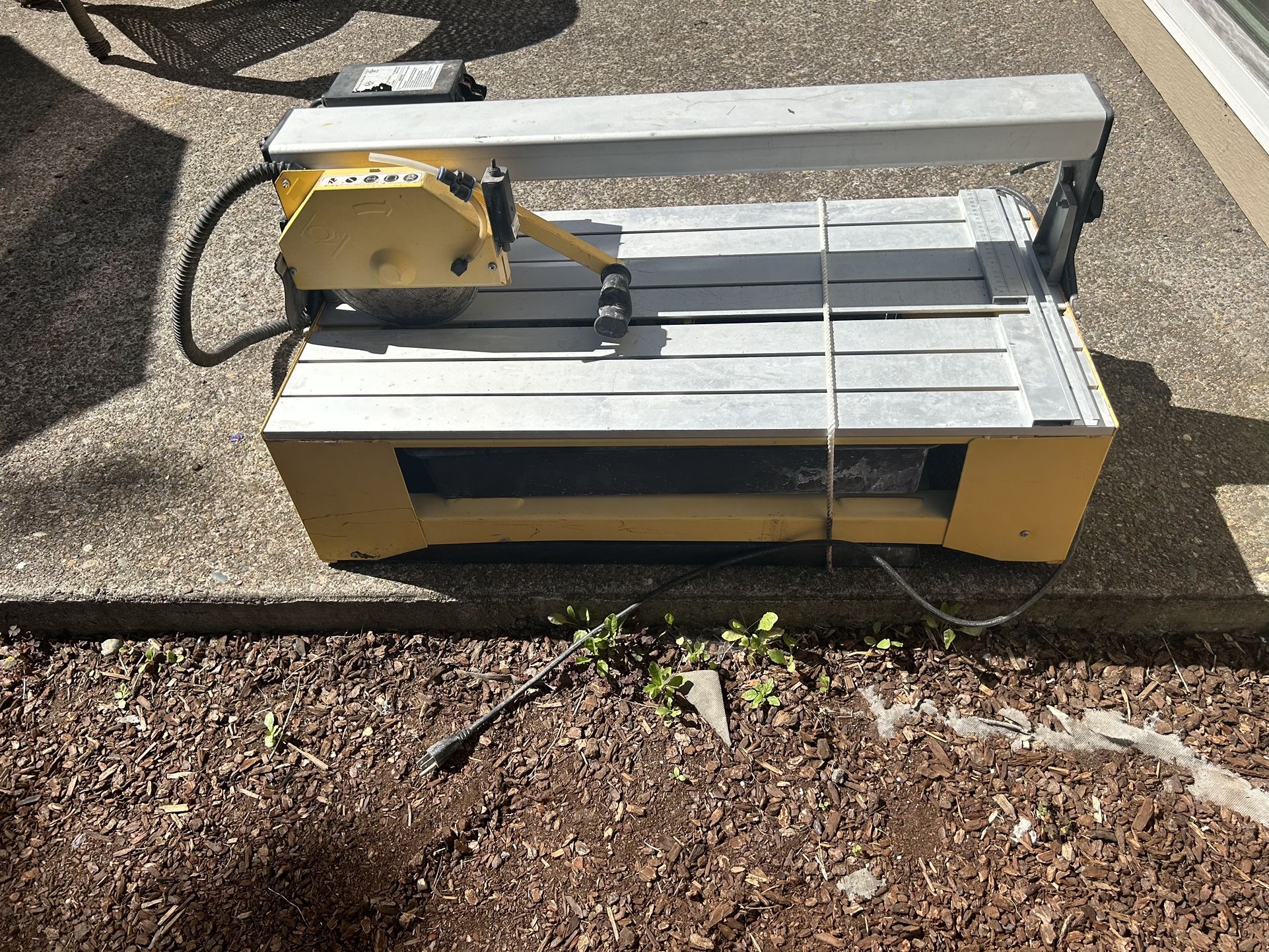 Table Tile SAW