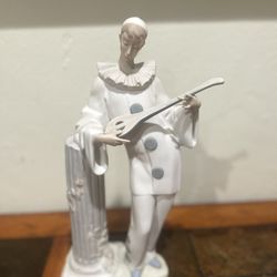 LARGE NAO FIGURE BY LLADRO 'PENSIVE PIERROT' #4560 (CLOWN/MANDOLIN, 38CM) 