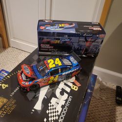 1/24(2007)Jeff Gordon (Darlington Race Win)Nascar Diecast Car 