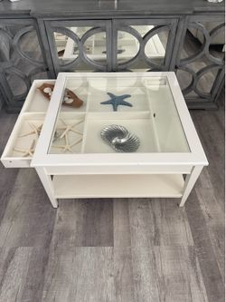Living room coffe table.