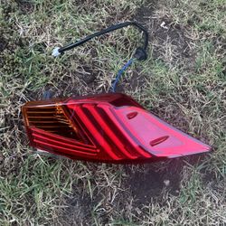 2017-2020 LEXUS IS350 IS300 TAIL LIGHT RIGHT PASSENGER SIDE 81550–53300 USED OEM