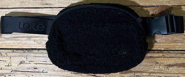 Lolë Sherpa Fleece Waist Pack