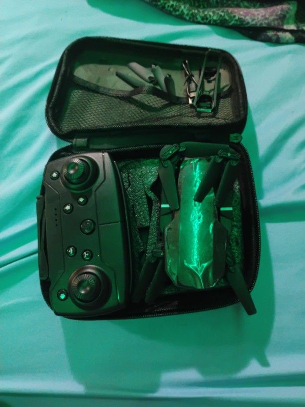 E88 Dromequadcoper Wifi Foldable Wide Angel Camera