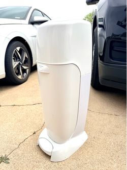 Baby Items (bassinet, stroller, diaper genie, baby gate)