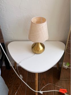 white night stand / side table / coffee table
