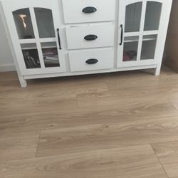 White Tv Stand 