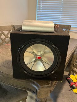 Kicker Cvr 12” with Amp