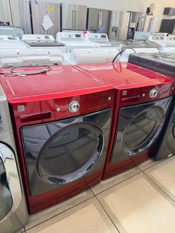 Kenmore elite front load washer and gas dryer set