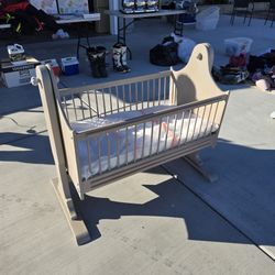 Baby Cradle/bassinet 
