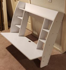 Floating desk