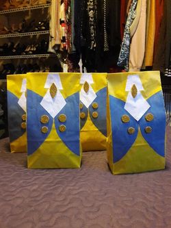Bolsitas para niños, y cajitas para niñas de Aguinaldos