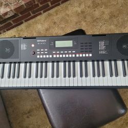 ROLAND E-X 10 ARRANGER KEYBOARD LIKE NEW OPEN BOX 