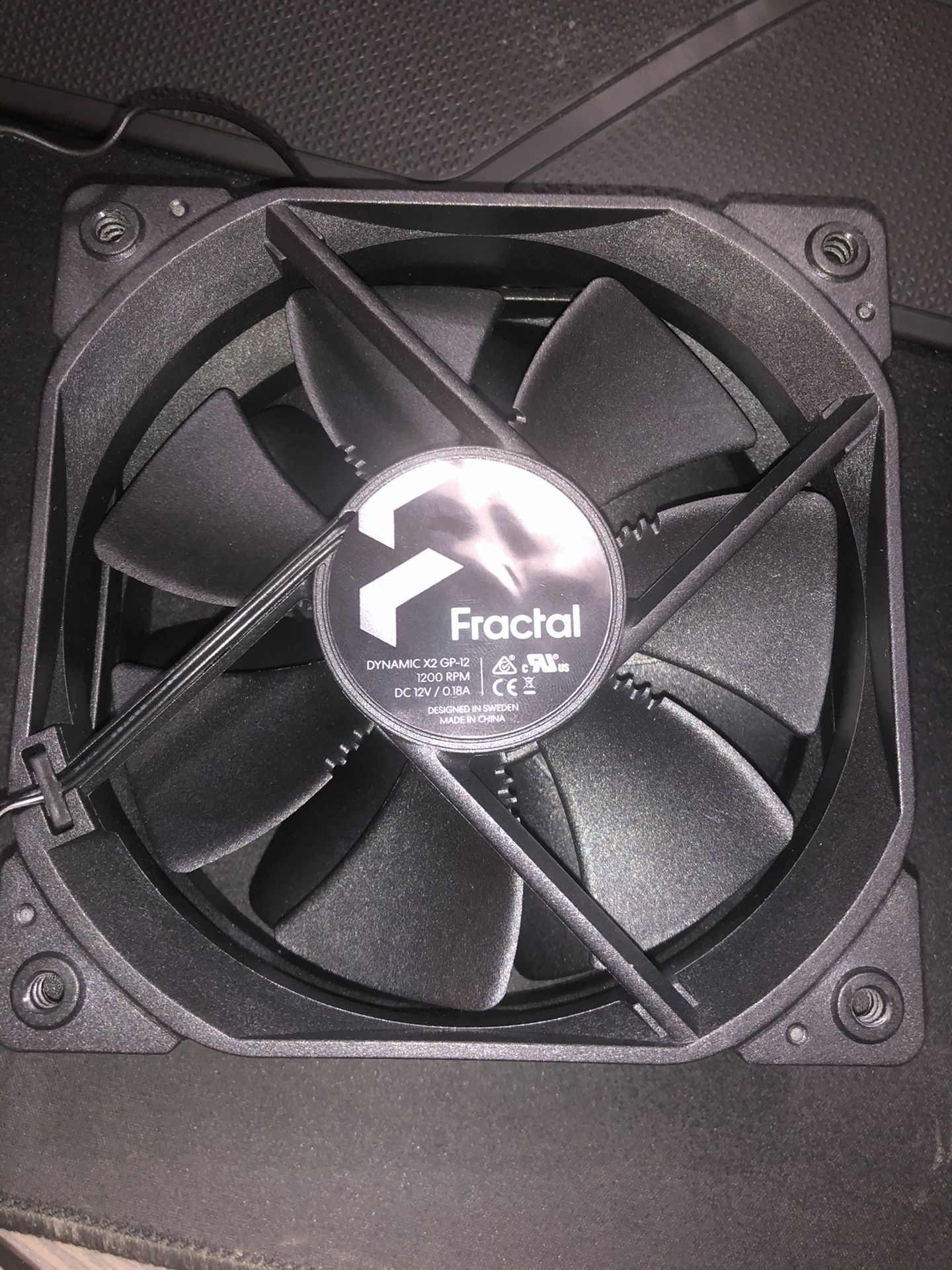 Fractal Design Dynamic X2 GP-12 (120mm 2x Stock Fans)