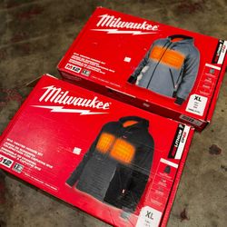 Extra Large  Milwaukee 12 volt Heated Hoodie Kit 