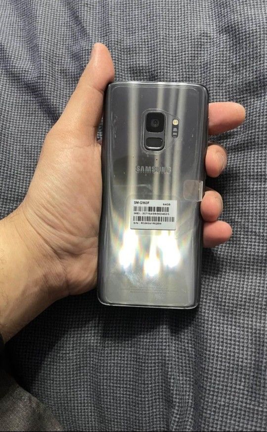 SAMSUNG Galaxy S9, Factory Unlocked,  Excellent Condition. Like New 