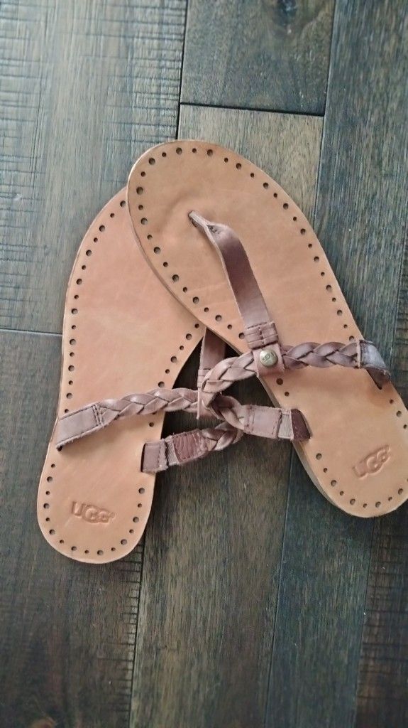 Ladies size 7 UGG sandals 