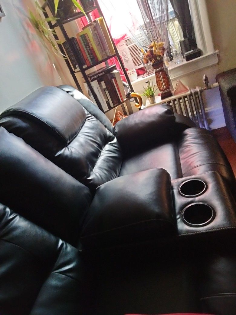 Recliner Chair With Cup Holder