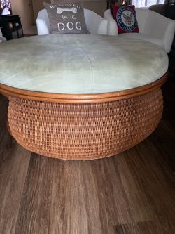 Round Wicker Ottoman with Upholstered Cushion Top