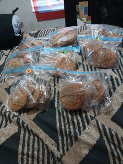 Oatmeal Pie Cookies  4 In The Bundle Bags  $2 Each 8 Left 