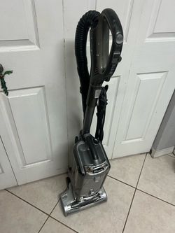 Shark Rotator Powered Lift-Away upright vacuum cleaner,