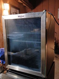 Whirlpool mini refrigerator