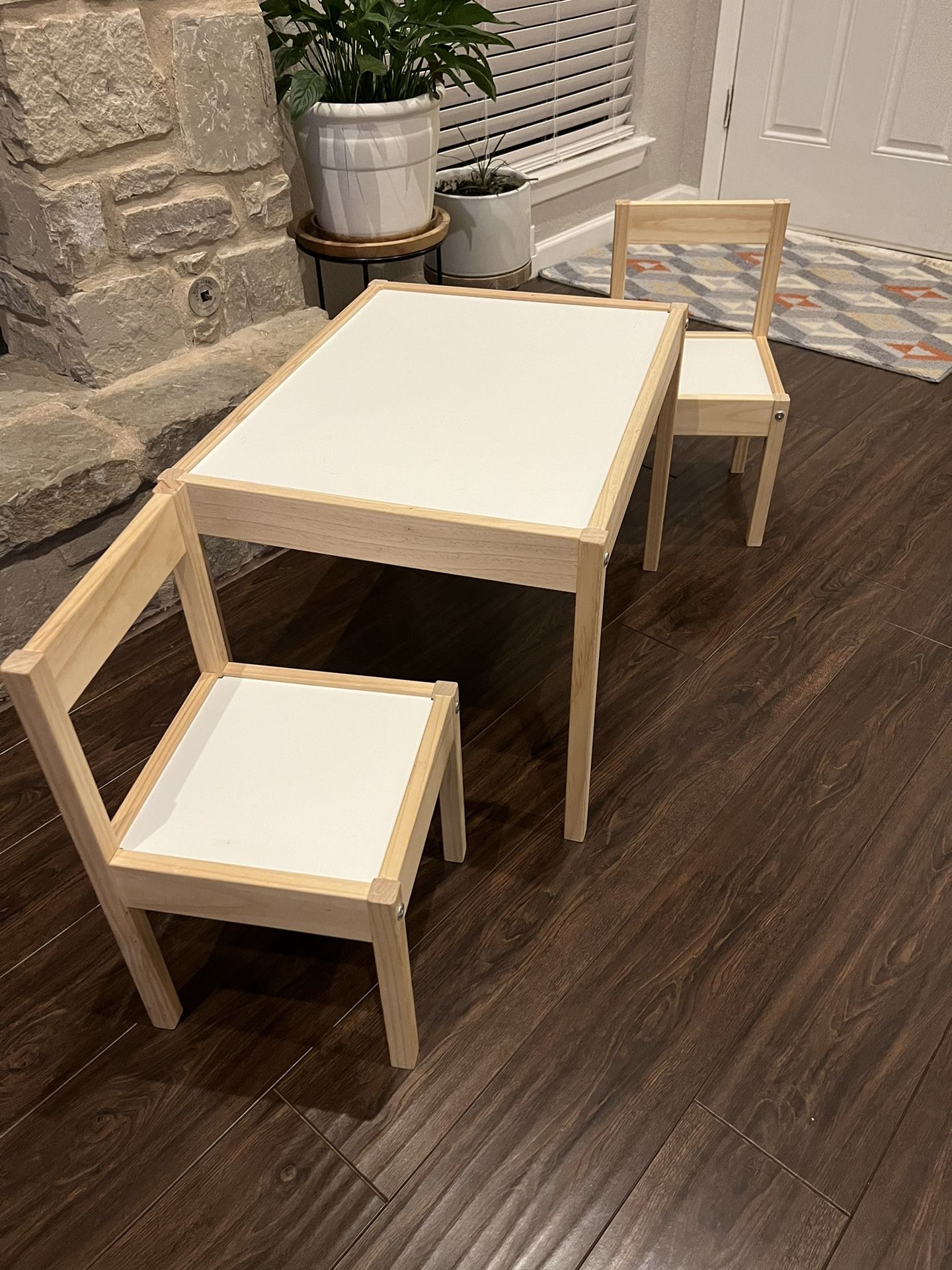 IKEA LÄTT Children's table 2 chairs, white/pine Kids for Sale in San