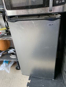 RCA Mini Fridge