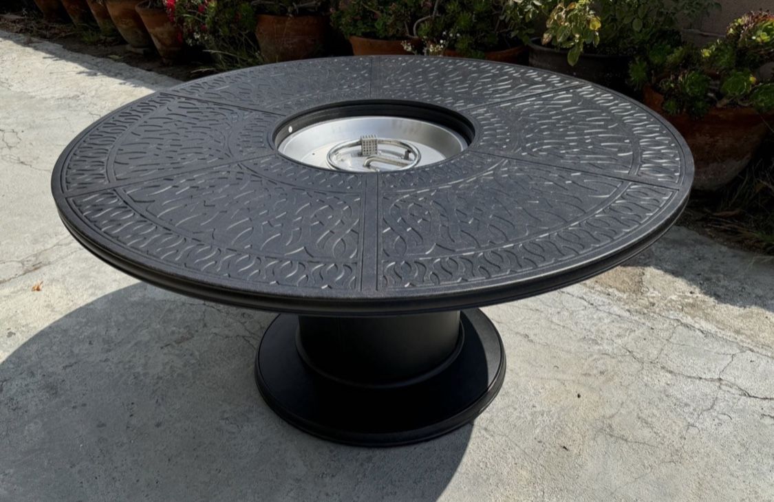 Propane fire pit outdoor grill table 6 Palm Tree swivel rockers with cushions.
