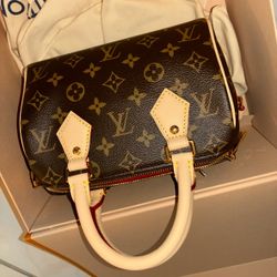 Louis Vuitton Speedy