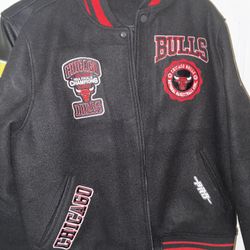 Men’s Pro Standard Bulls Jacket Size Large