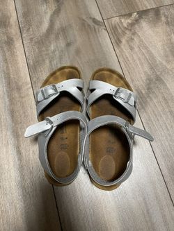 BIRKENSTOCK SANDALS for girl size 33 used
