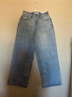 NEW Szs 25. ,26 DKNY Gorgeous Jeans. SALE Today  $12. 🎈