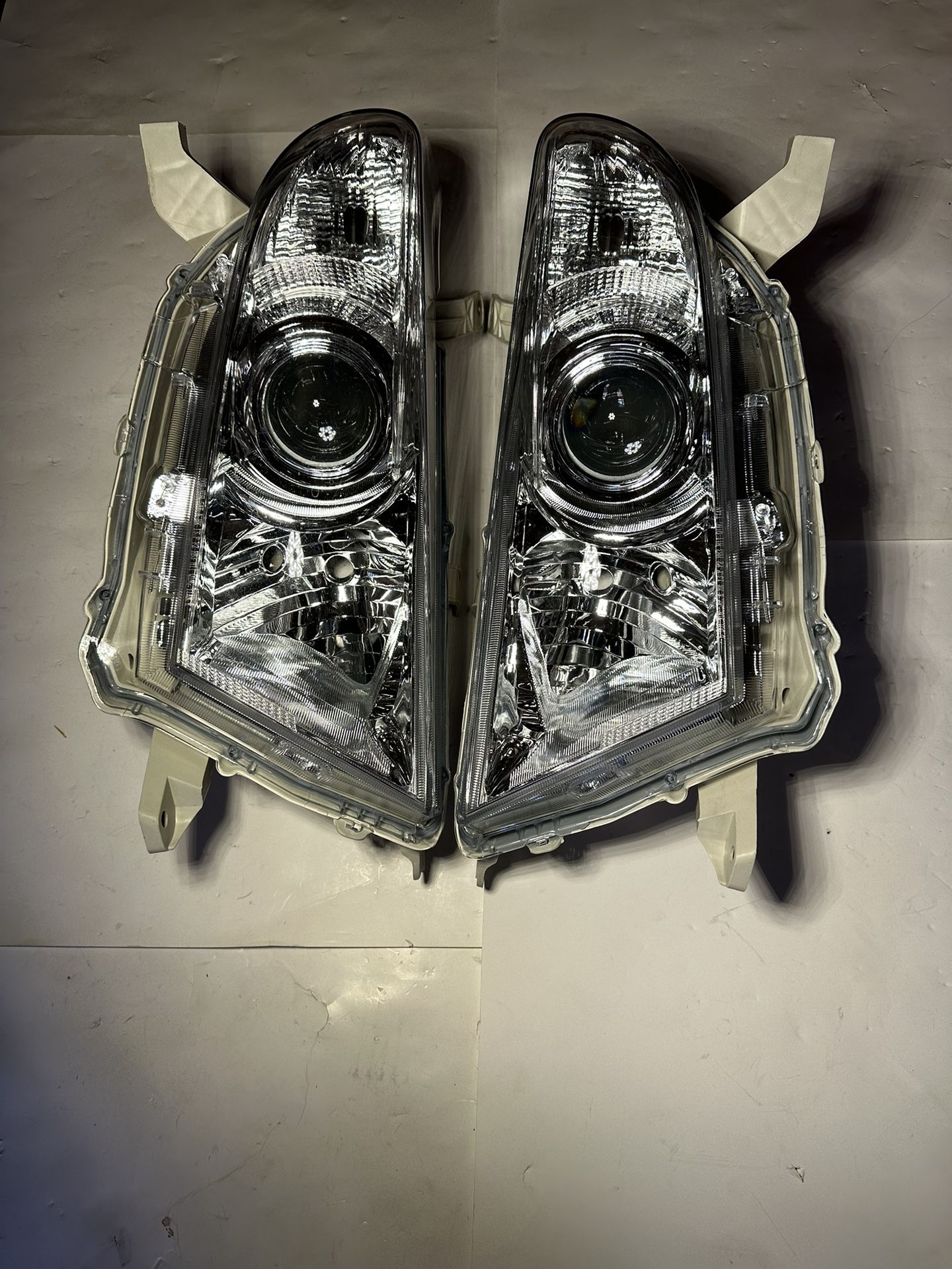 Toyota Highlander Headlight Year 2011-2013