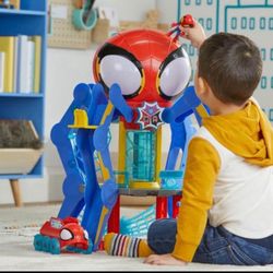 Spidey & His Amazing Friends Web-Spinners Web-Quarters Playset – New in Box! 