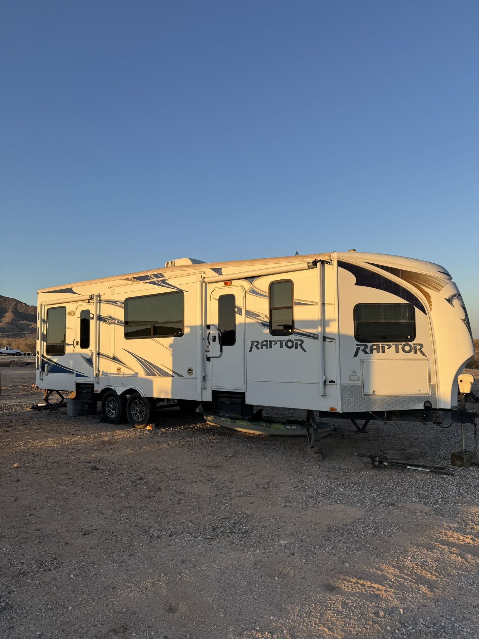 2012 Keystone Raptor-30FKS