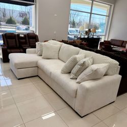 CHESSINGTON IVORY 2-PIECE LAF CHAISE SECTIONAL