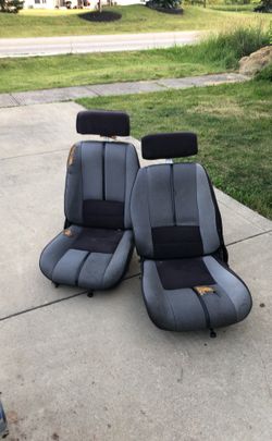 91 camaro seat50 bucks or trade for 91 camapro parts