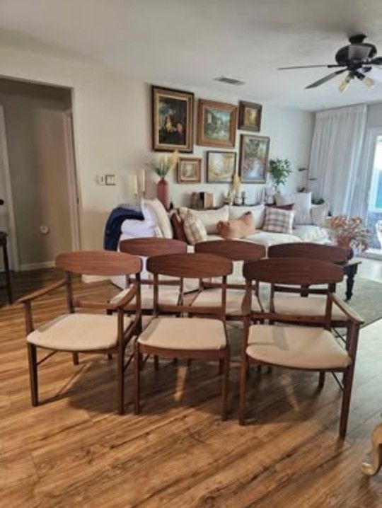 ✨ Newly Refinished ‘Danish Forum’ Dining Chairs by Stanley Furniture ✨