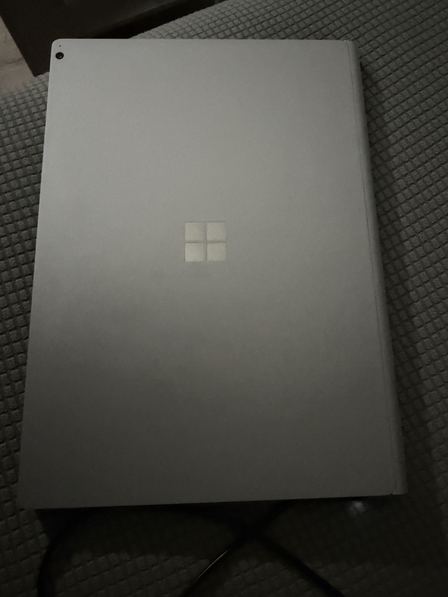 Microsoft Surface laptop 2