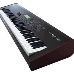 YAMAHA S90ES 88-Keys Weighted Piano Action Workstation/ Synthesizer In Mint Good Condition