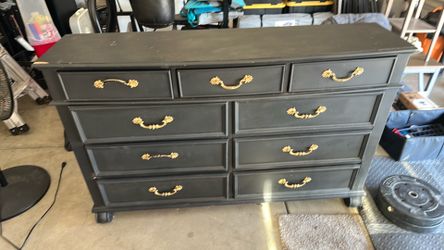 Dresser