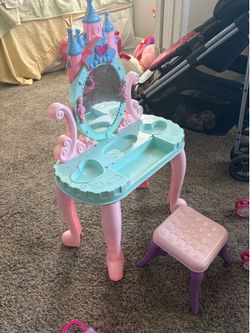Pink princess vanity